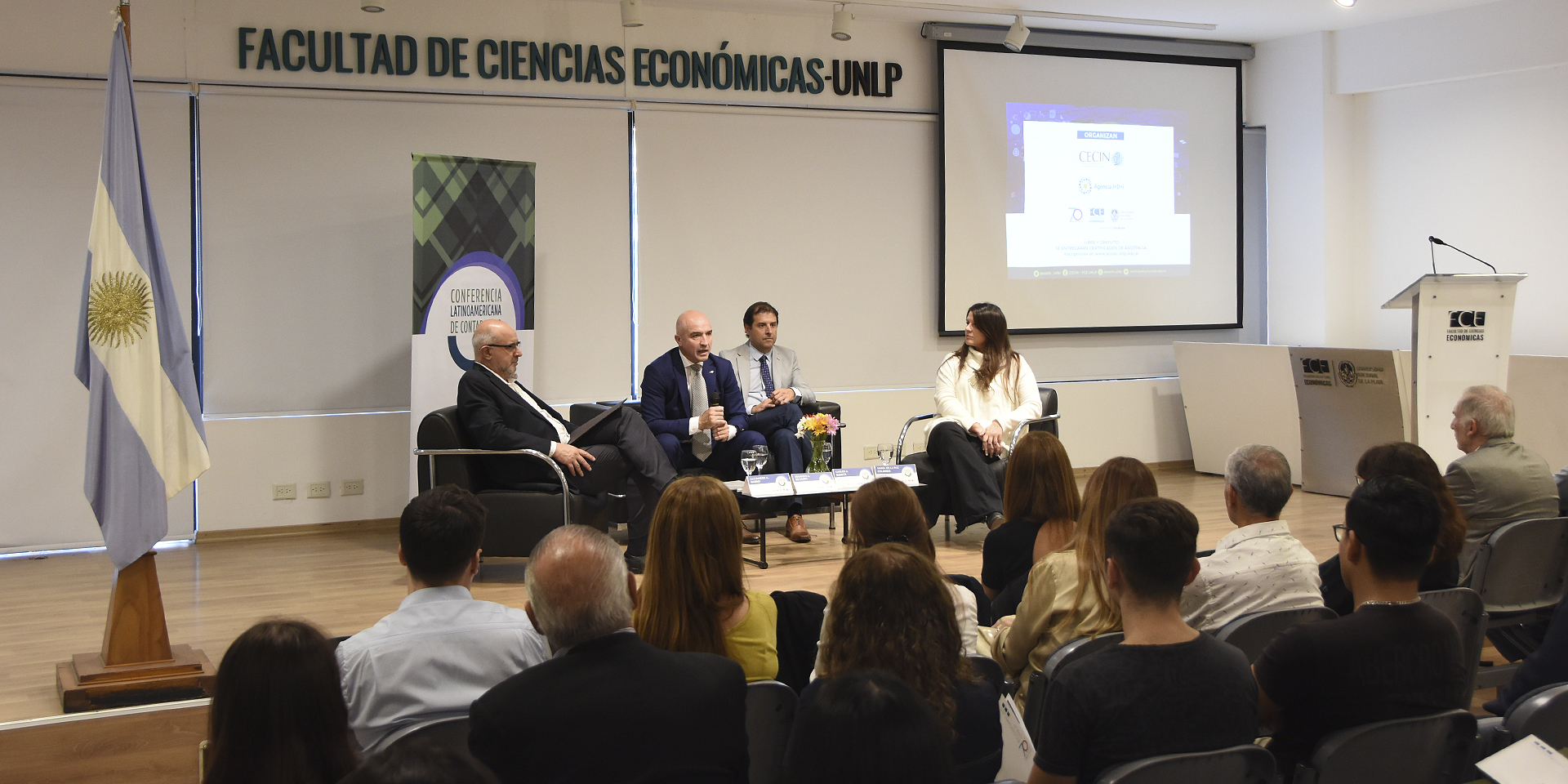 El encuentro organizado por el Centro de Estudios en Contabilidad Internacional (CECIN) comenzó el miércoles 17/5 de manera presencial en nuestra Facultad de Ciencias Económicas UNLP y continuará el jueves 18/5 en modalidad virtual.