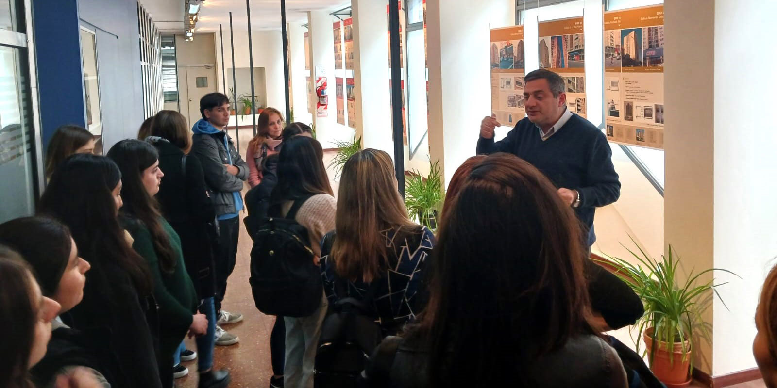Visita a la Cooperativa El Hogar Obrero
